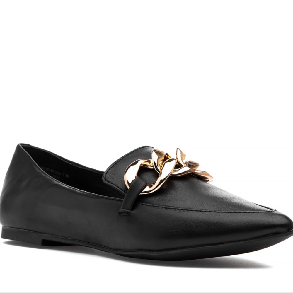 Famed Chain Detail Leather Dress Flats